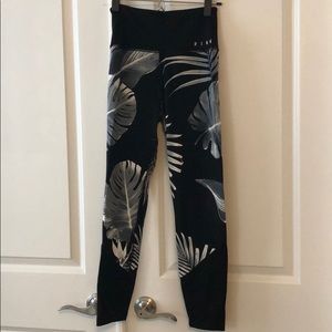 PINK Ultimate Leggings